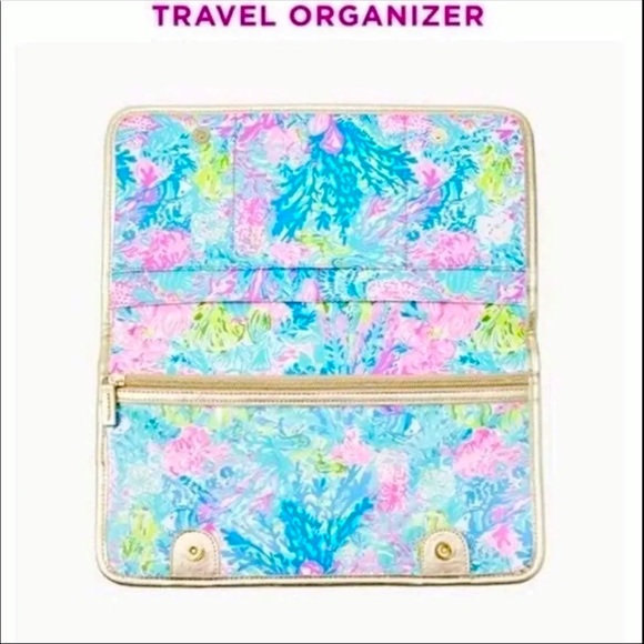 Lilly Pulitzer (2) Set Travel Organizer/Card Wallet - Picture 2 of 4